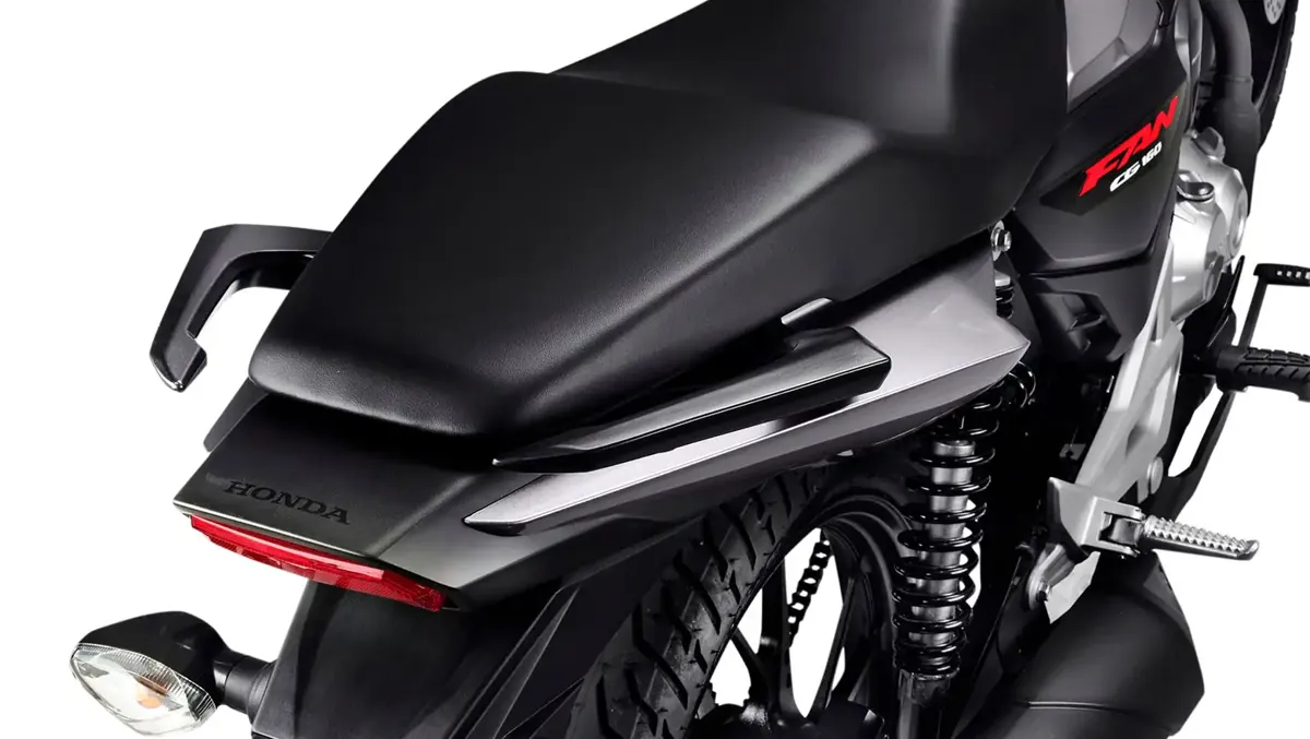 Honda CG 160 Fan, banco e rabeta